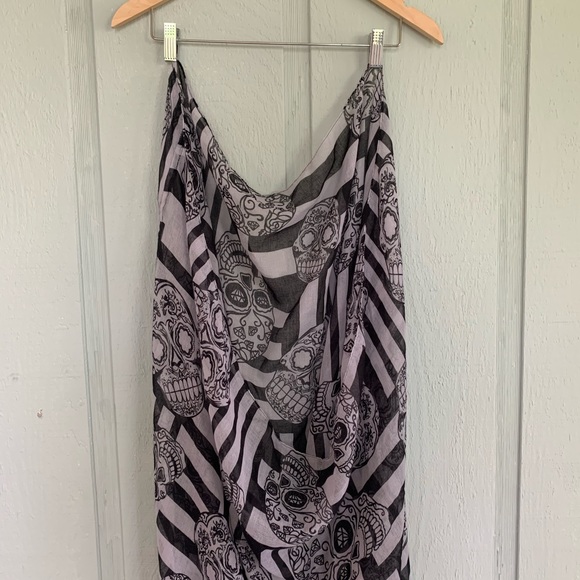 ⭐️2/$10 2 Pack Infinity Scarves - Picture 8 of 8